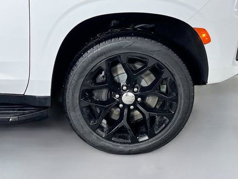 Used 2023 Chevrolet Tahoe 2WD w/ Remote Keyless Entry Package image 35
