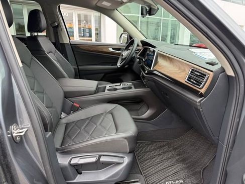 Certified 2025 Volkswagen Atlas SE AWD/4WD image 23