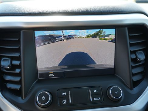 Used 2021 GMC Acadia SLT w/ Preferred Package AWD/4WD image 32