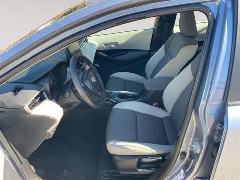 Used 2024 Toyota Corolla LE w/ LE Convenience Package image 4