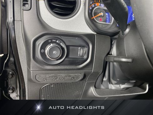 Used 2024 Jeep Wrangler Unlimited Sport AWD/4WD image 24