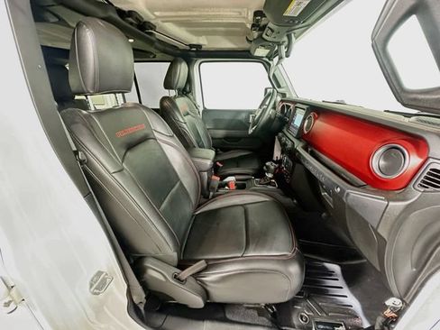 Used 2019 Jeep Wrangler Unlimited Rubicon AWD/4WD image 28