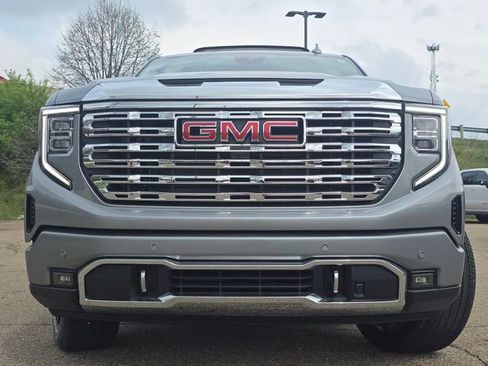 New 2026 GMC Sierra 1500 Denali w/ Denali Reserve Package AWD/4WD image 12