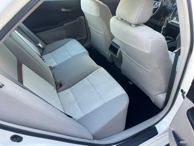 Used 2012 Toyota Camry LE FWD image 7