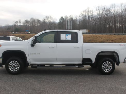 Used 2025 Chevrolet Silverado 2500 LT w/ Convenience Package image 4