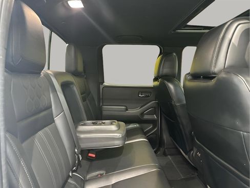 Used 2022 Nissan Frontier PRO-4X w/ Pro-4X Premium Package AWD/4WD image 26