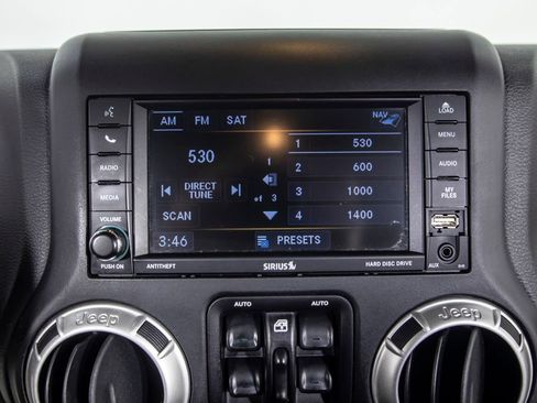 Used 2018 Jeep Wrangler Unlimited Sahara w/ Max Tow Package AWD/4WD image 25