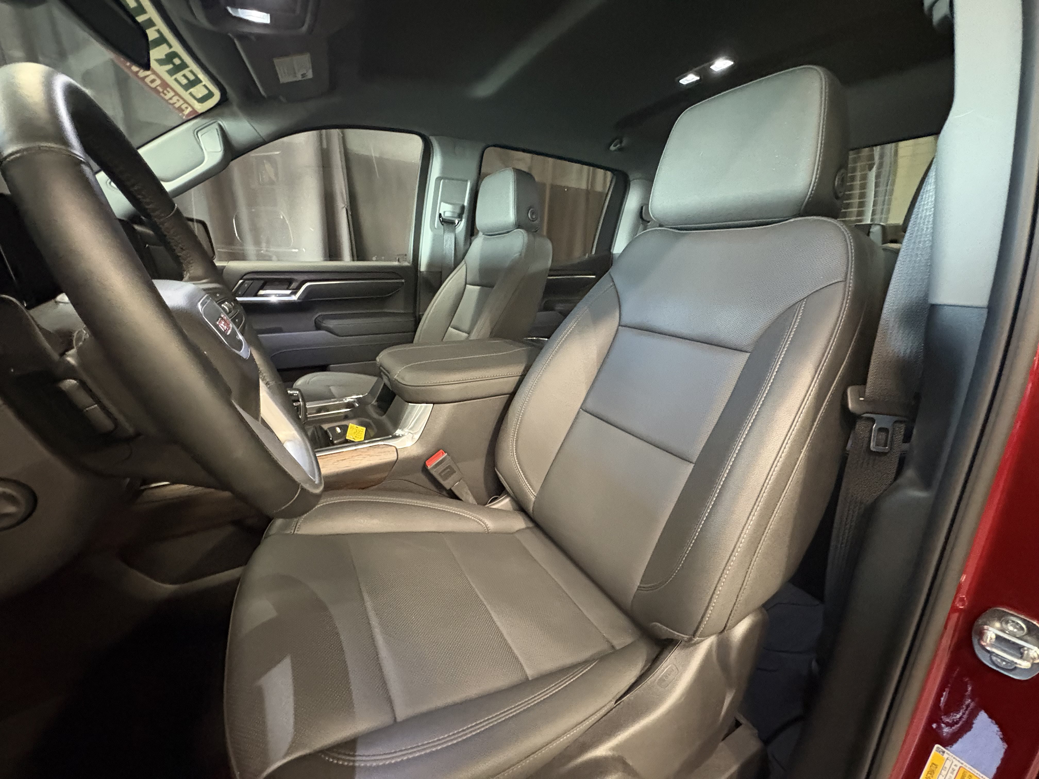 Used 2024 GMC Sierra 1500 SLT w/ SLT Premium Package RWD image 7