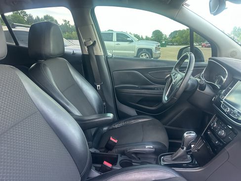 Used 2018 Buick Encore Preferred FWD image 9