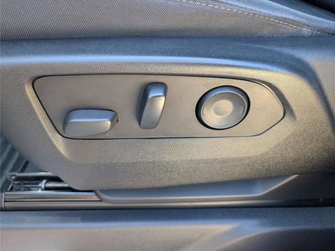 Used 2022 Chevrolet Silverado 1500 RST w/ Convenience Package II AWD/4WD image 21