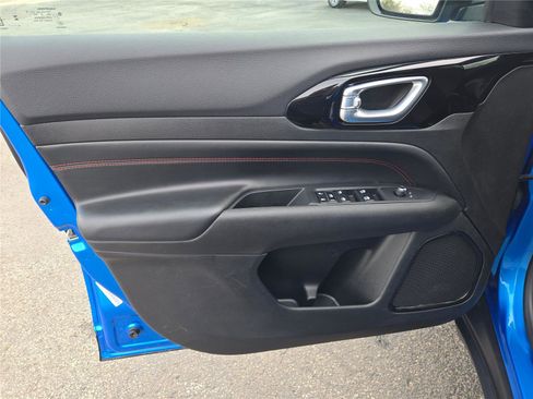 Certified 2025 Jeep Compass Trailhawk image 23