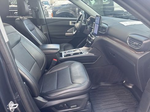 Used 2023 Ford Explorer Limited w/ Hybrid Equipment Group 310A image 32