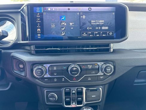 Used 2024 Jeep Wrangler Sport S image 24