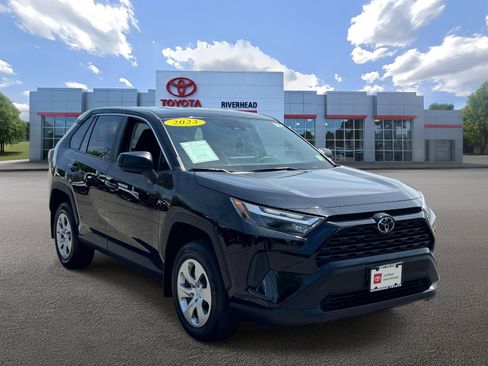Certified 2023 Toyota RAV4 LE AWD/4WD image 2