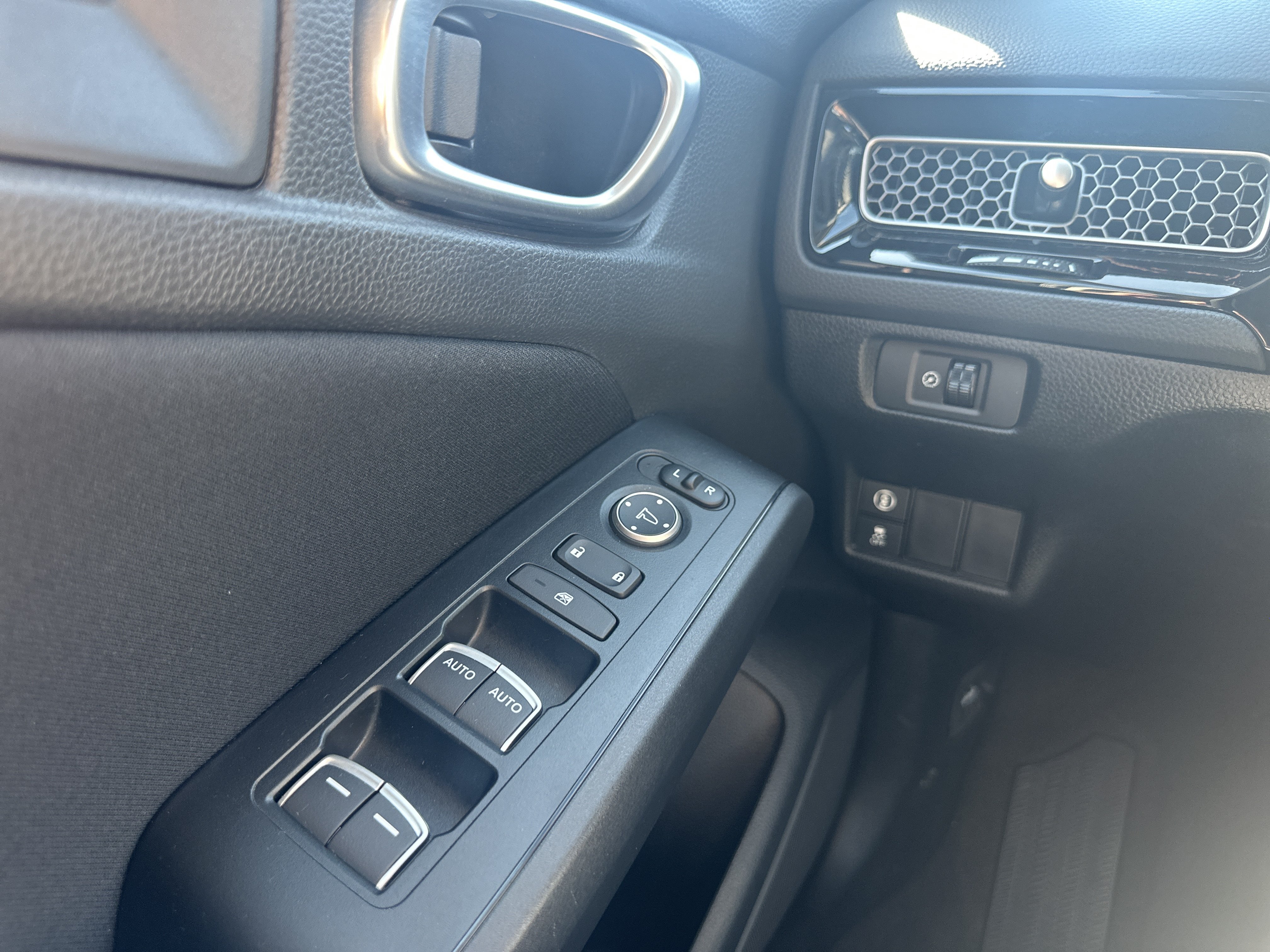 Certified 2024 Honda Civic LX image 26