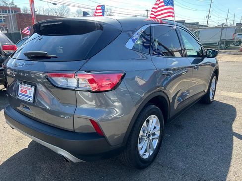 Used 2022 Ford Escape SE image 22