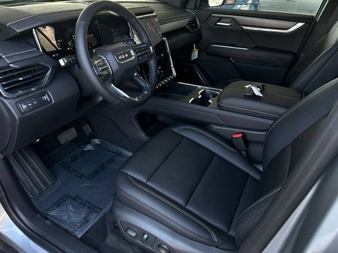 New 2026 GMC Acadia Elevation w/ Elevation Premium Package FWD image 10