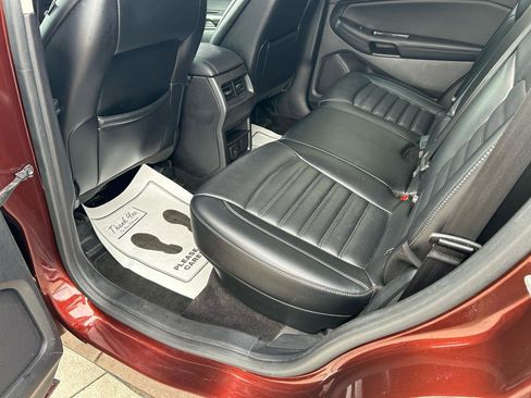 Used 2016 Ford Edge SEL w/ Equipment Group 201A AWD/4WD image 9