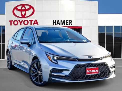 New 2026 Toyota Corolla SE FWD image 1