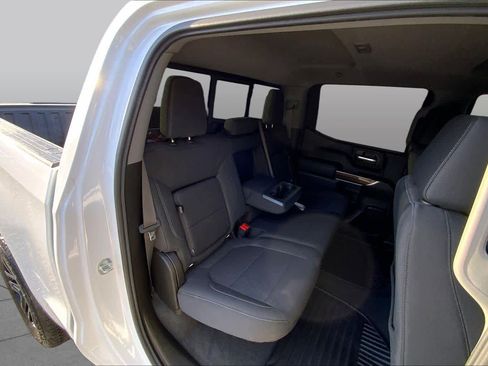Used 2021 Chevrolet Silverado 1500 LT Trail Boss w/ Convenience Package II AWD/4WD image 19
