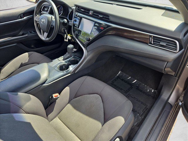 Used 2020 Toyota Camry LE FWD image 19