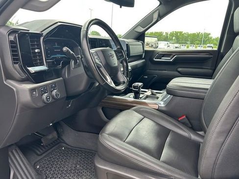 Used 2024 Chevrolet Silverado 1500 RST w/ Convenience Package II AWD/4WD image 11