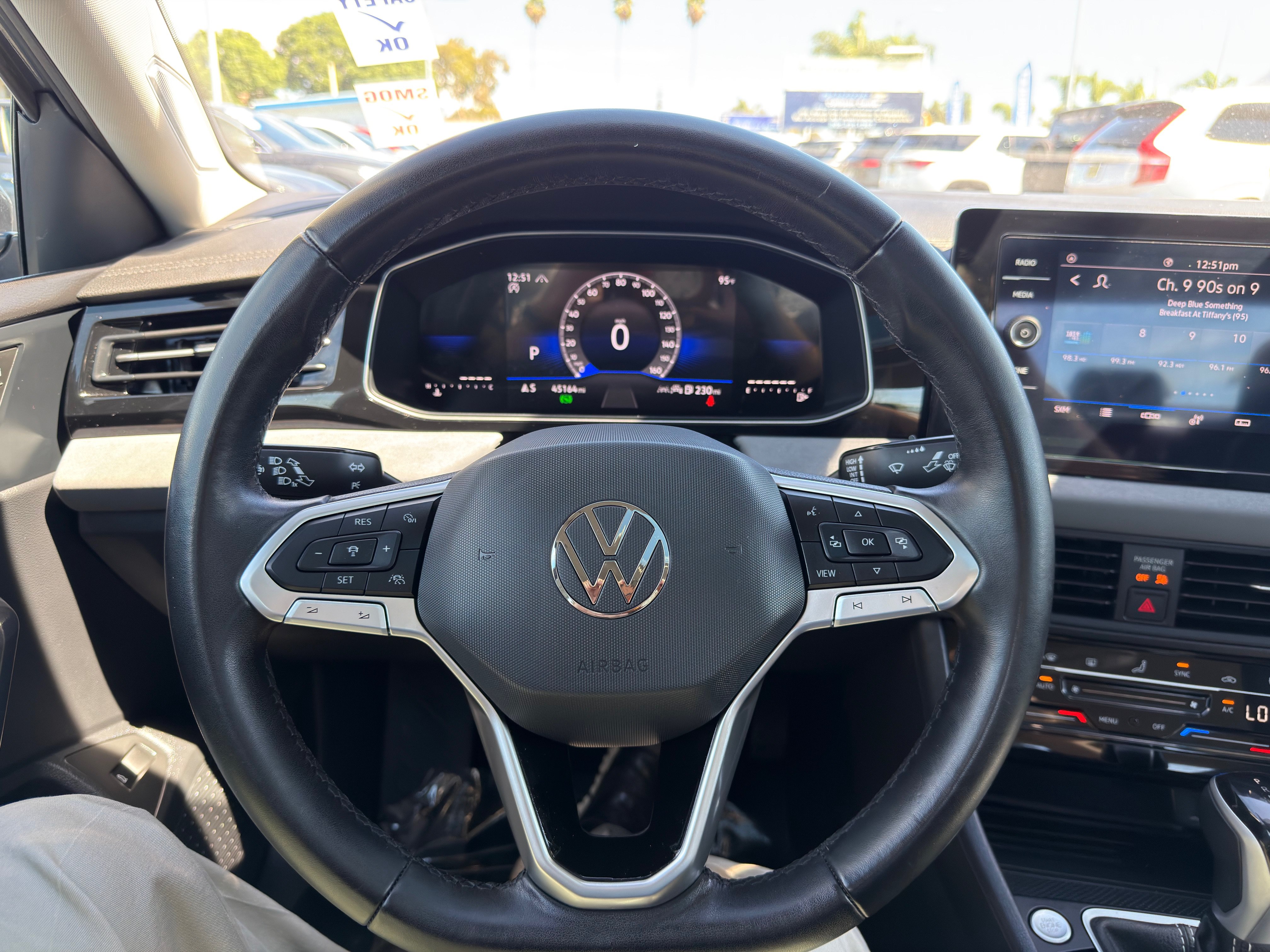Used 2025 Volkswagen Jetta SE FWD image 28