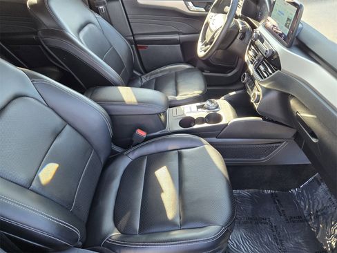 Used 2022 Ford Escape SEL image 13