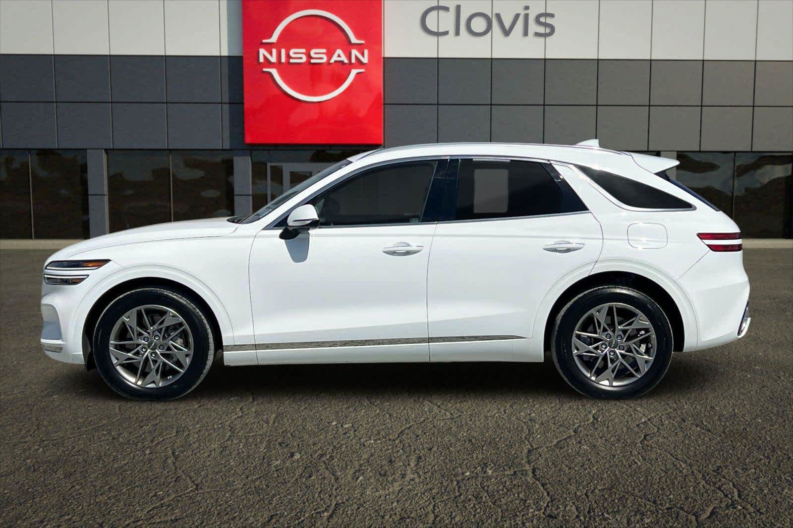 Used 2025 Genesis GV70 2.5T AWD/4WD image 5