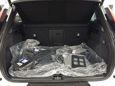 New 2026 Volvo XC40 B5 Ultra w/ Protection Package Premier image 29