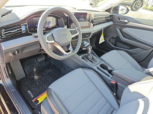 New 2026 Volkswagen Jetta SE image 10