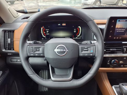 New 2026 Nissan Pathfinder Platinum image 15