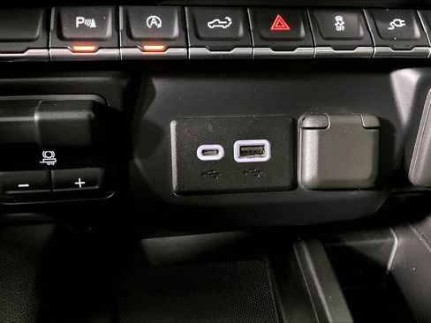 Used 2019 GMC Sierra 1500 SLT w/ SLT Convenience Package image 31