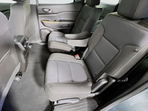 Used 2023 GMC Acadia SLE w/ LPO, Floor Liner Package image 4