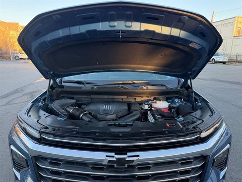 Used 2025 Chevrolet Traverse LT w/ Sun and Wheel Package image 20