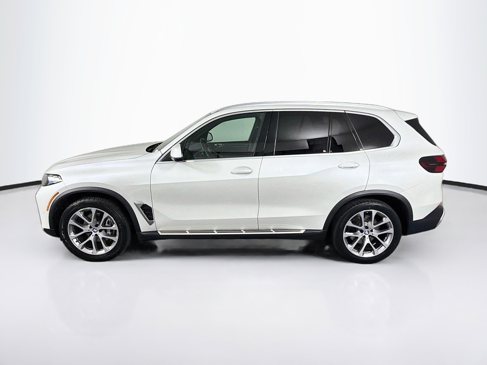 Used 2024 BMW X5 sDrive40i RWD image 4