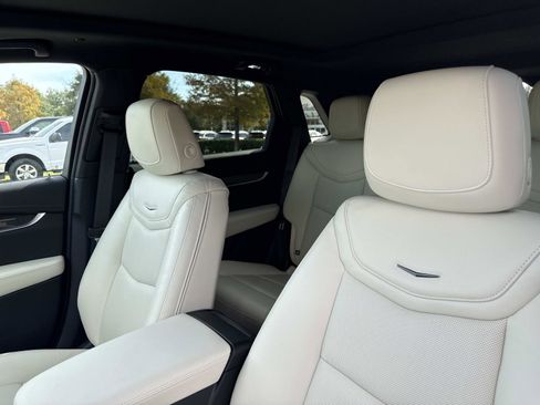 New 2025 Cadillac XT5 Sportv image 23