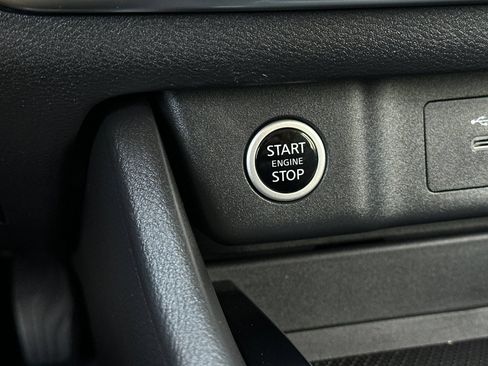 Used 2023 Nissan Rogue SV FWD image 21