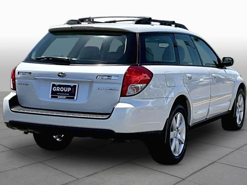 Used 2008 Subaru Outback 2.5i Limited AWD/4WD image 12