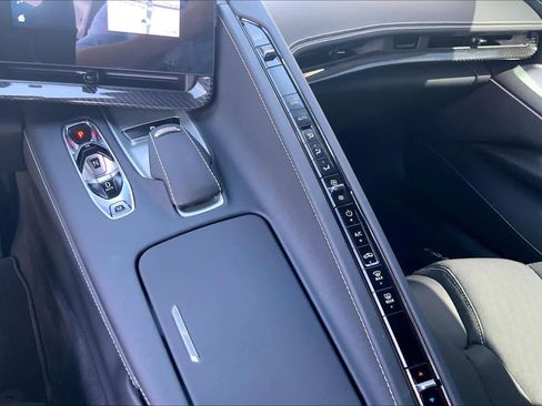 Used 2024 Chevrolet Corvette Z06 RWD image 35