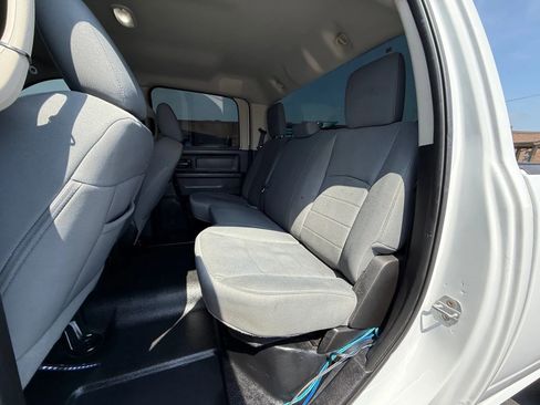 Used 2013 RAM 2500 Tradesman w/ Chrome Appearance Group image 12