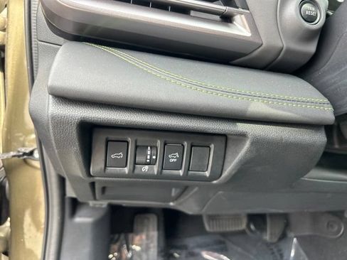 Used 2025 Subaru Outback Onyx Edition AWD/4WD image 18