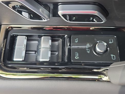 New 2025 Land Rover Range Rover Sport Dynamic SE image 29