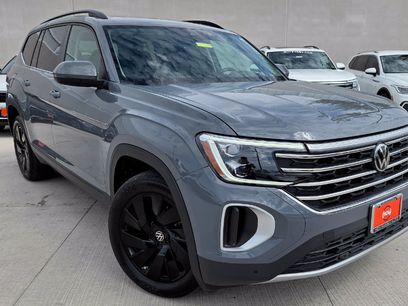 Used 2025 Volkswagen Atlas SE w/ Panoramic Sunroof Package