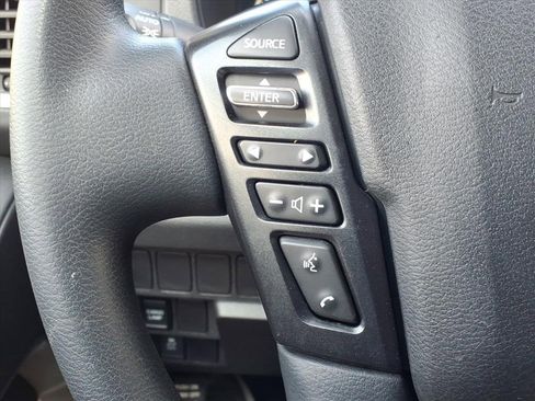 Used 2024 Nissan Frontier SV image 26