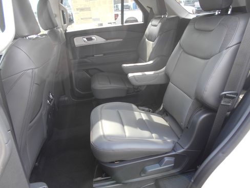New 2026 Ford Explorer Active w/ Active Comfort Package image 30