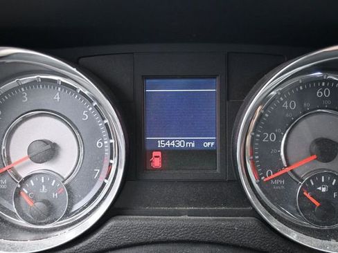 Used 2012 Chrysler Town & Country Touring-L w/ Entertainment Group #2 FWD image 12