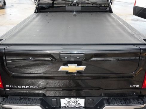 Used 2023 Chevrolet Silverado 2500 LTZ w/ LTZ Plus Package image 26