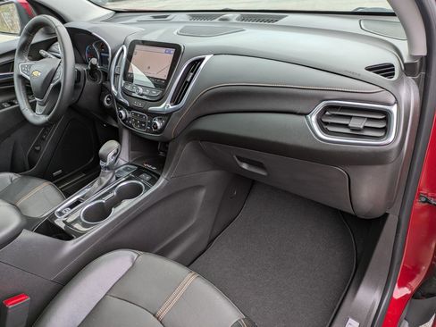 Used 2023 Chevrolet Equinox Premier AWD/4WD image 25