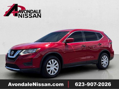 Used 2017 Nissan Rogue S FWD image 1